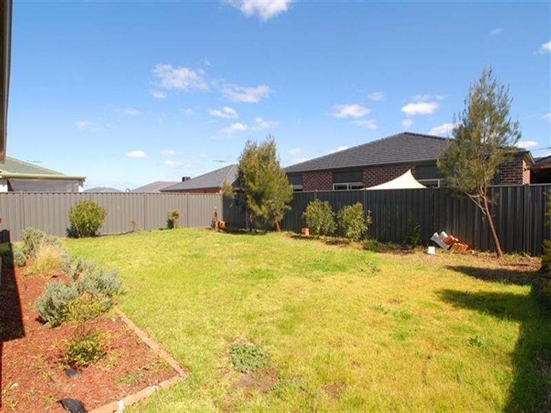 22 Eucumbene Road, Wyndham Vale VIC 3024
