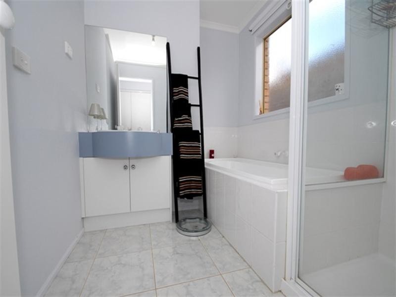 3 Fiona Court, Werribee VIC 3030