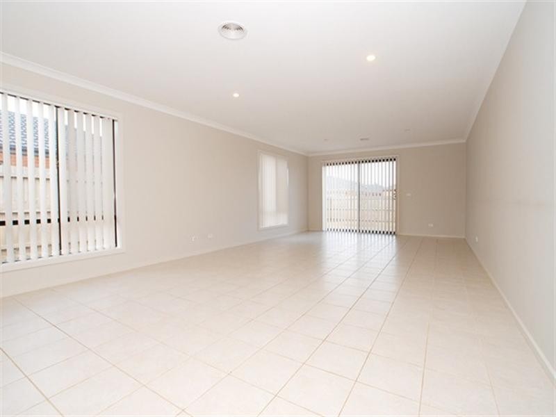 46 Lady Penrhyn Drive, Wyndham Vale VIC 3024