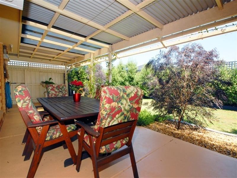 28 Southwick Boulevard, Altona Meadows VIC 3028