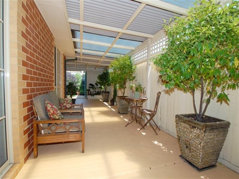 28 Southwick Boulevard, Altona Meadows VIC 3028