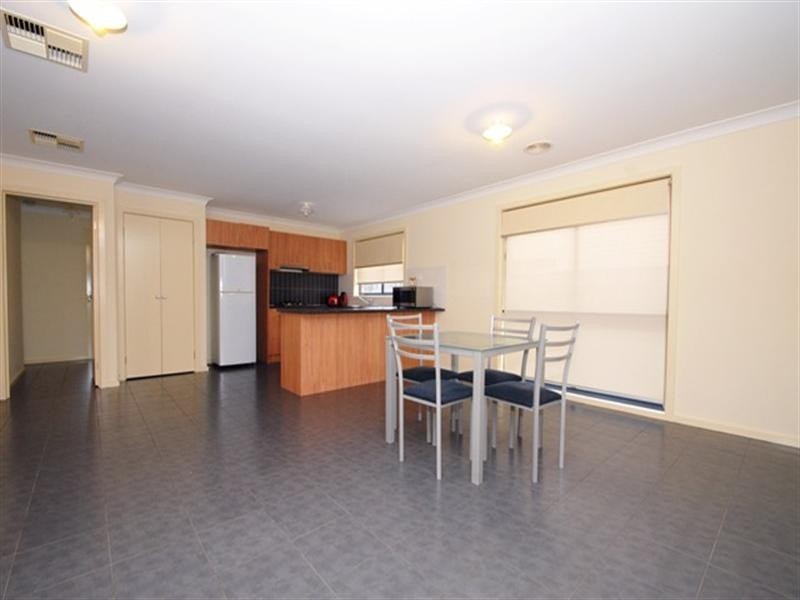 8 Sherlock Avenue, Tarneit VIC 3029