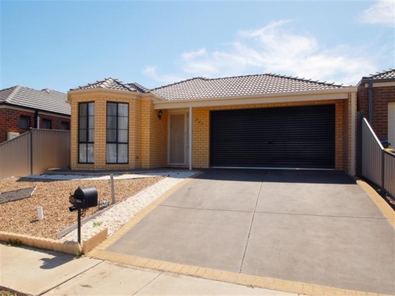 245 Thames Boulevard, Tarneit VIC 3029