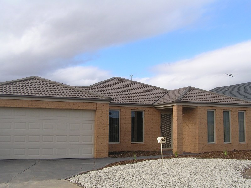 6 Banilla Close, Point Cook VIC 3030