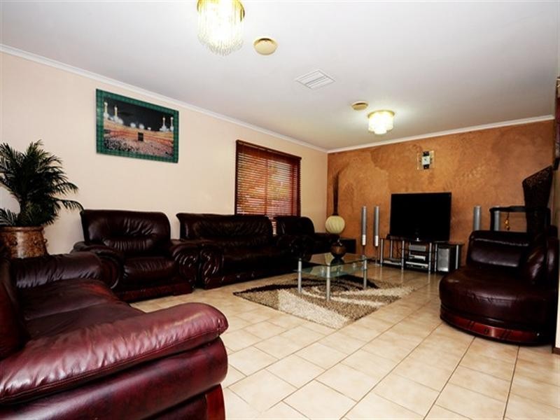 76 Virgilia Drive, Hoppers Crossing VIC 3029