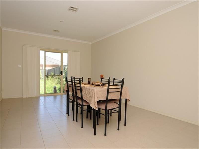 10 East Cornhill Drive, Point Cook VIC 3030