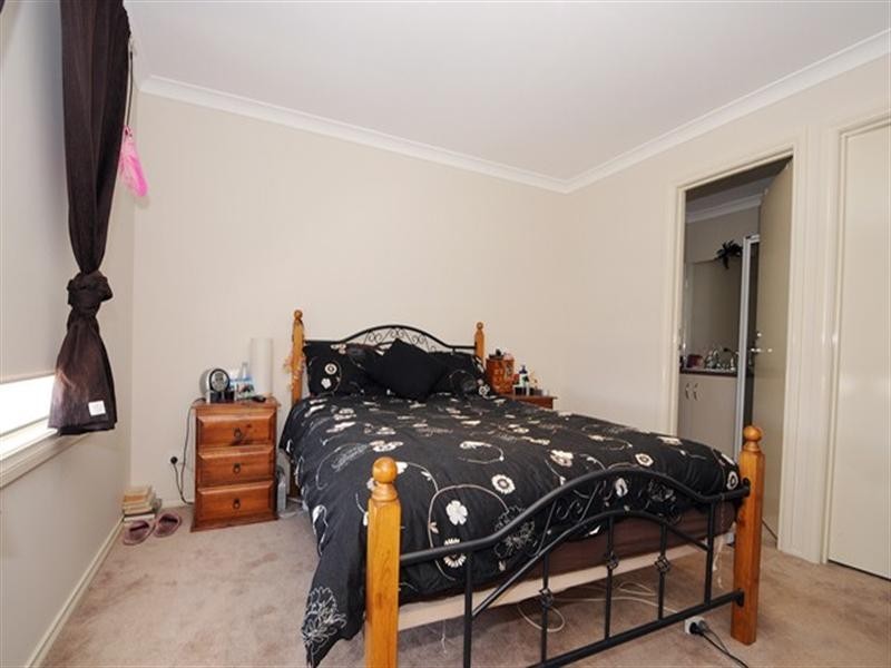 10 East Cornhill Drive, Point Cook VIC 3030