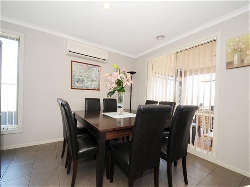 1 Coombes Court, Point Cook VIC 3030