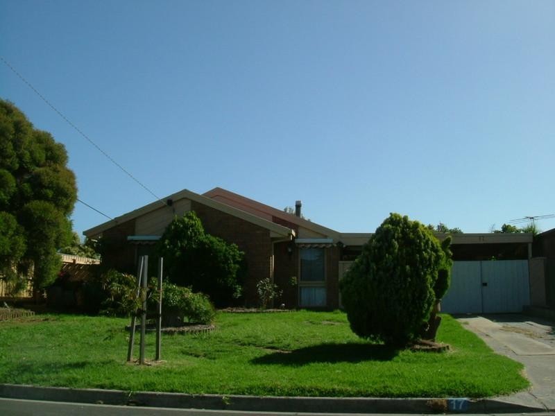 17 Queensbury Way, Werribee VIC 3030