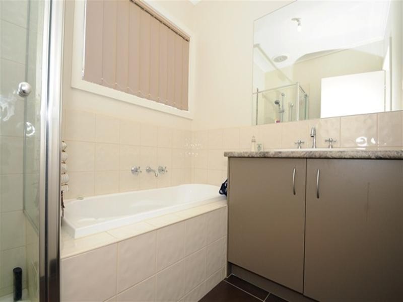 6 Tony Drive, Truganina VIC 3029
