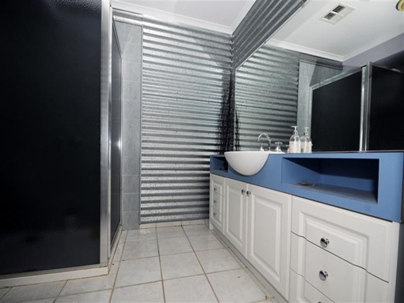 5 Dona Drive, Hoppers Crossing VIC 3029