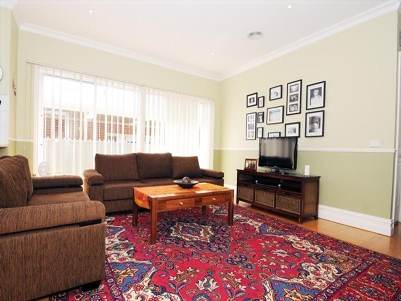 27 Giofches Crescent, Tarneit VIC 3029