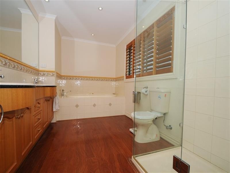 2 Waterfront Boulevard, Werribee VIC 3030