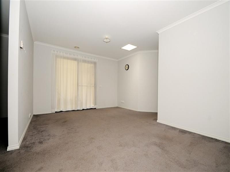 17 Maclarens Close, Wyndham Vale VIC 3024