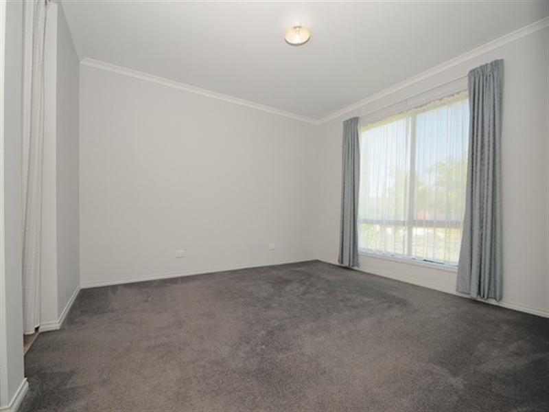 17 Maclarens Close, Wyndham Vale VIC 3024