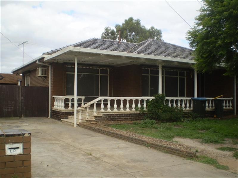 1a Leigh Street, Werribee VIC 3030