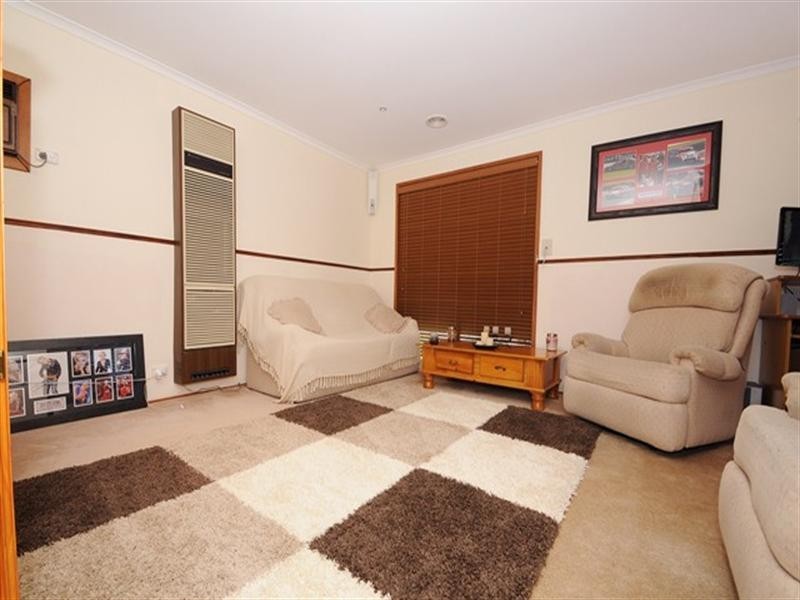 42 Sanderling Street, Werribee VIC 3030