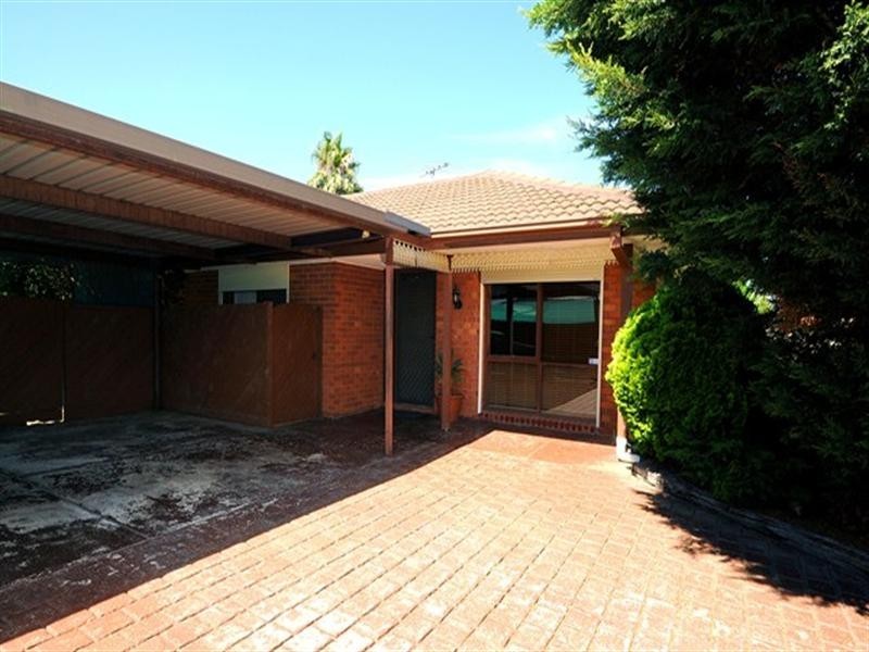 42 Sanderling Street, Werribee VIC 3030