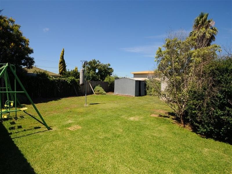 42 Sanderling Street, Werribee VIC 3030