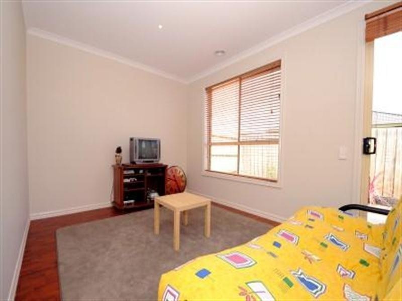 Unit 2/9 Eliza Grove, Wyndham Vale VIC 3024