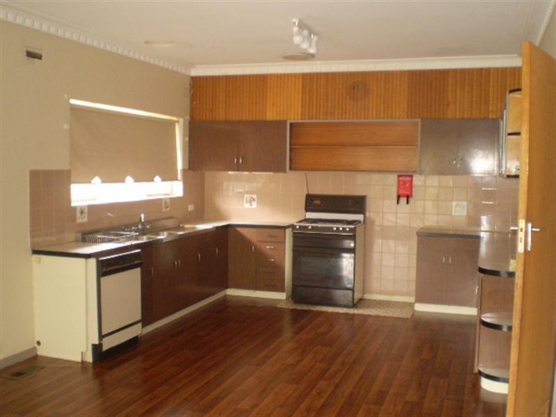 1a Leigh Street, Werribee VIC 3030