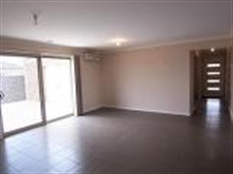 1a Leigh Street, Werribee VIC 3030