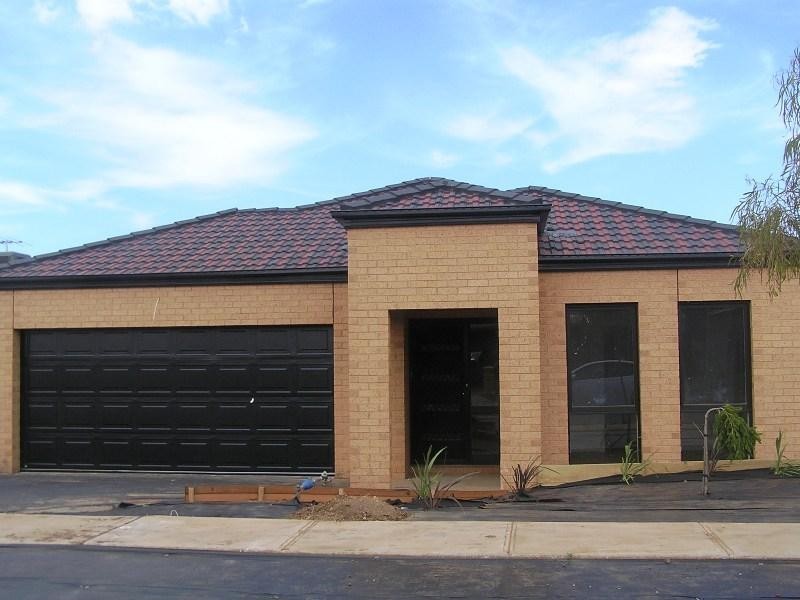 24 Bradman Avenue, Tarneit VIC 3029