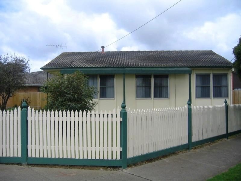 1 Gossamer Street, Werribee VIC 3030