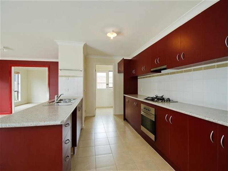 73 Fantail Crescent, Williams Landing VIC 3027