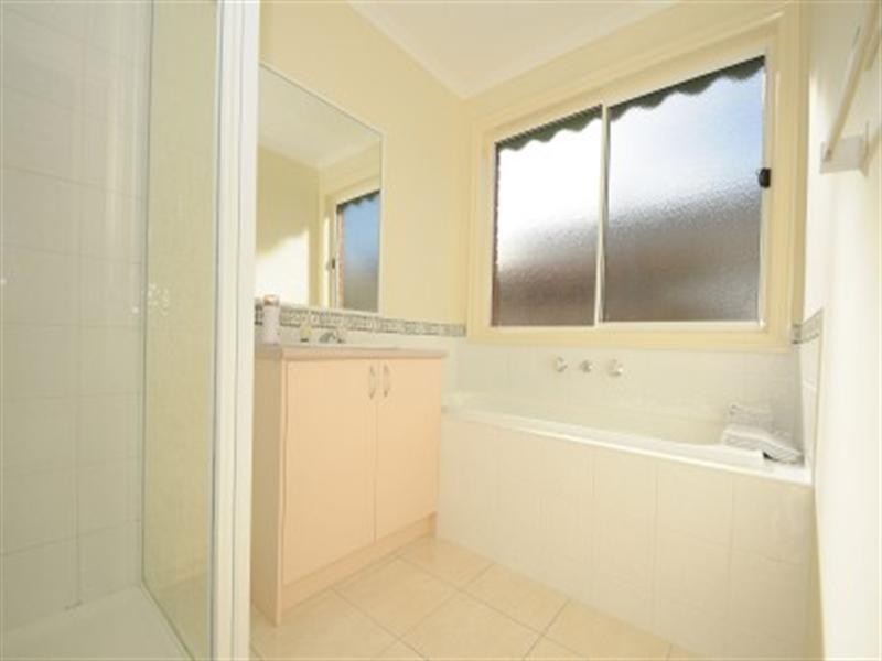 13 Lady Penrhyn Drive, Wyndham Vale VIC 3024