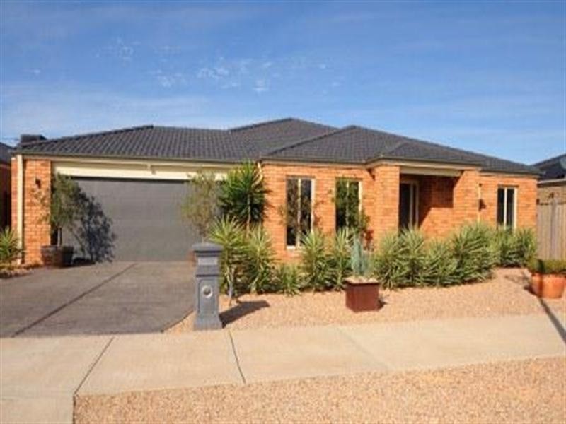 4 Zizina Avenue, Tarneit VIC 3029