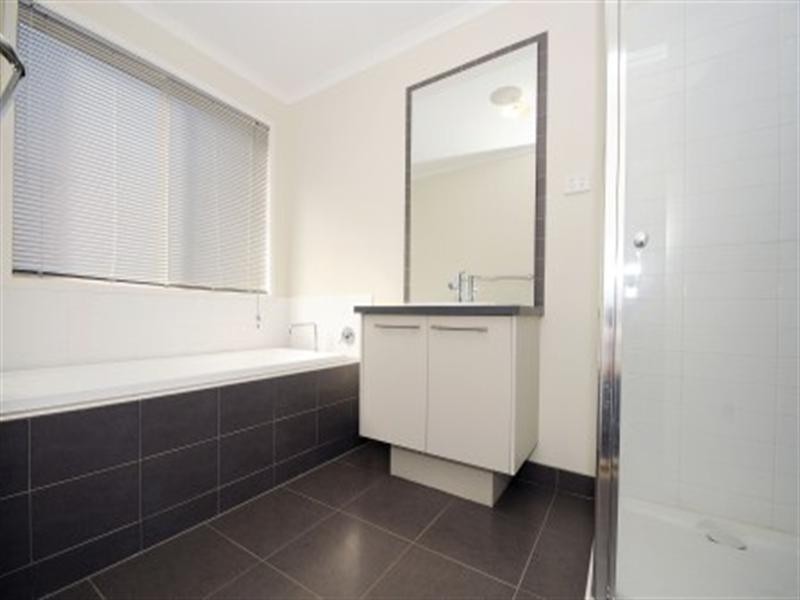 4 Zizina Avenue, Tarneit VIC 3029