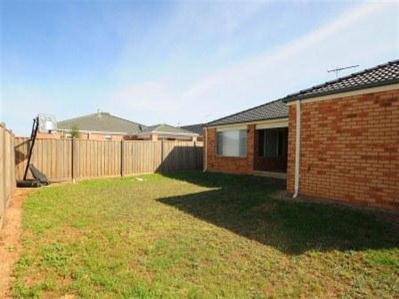 4 Zizina Avenue, Tarneit VIC 3029