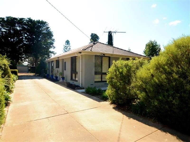 27 Old Melbourne Road, Little River VIC 3211