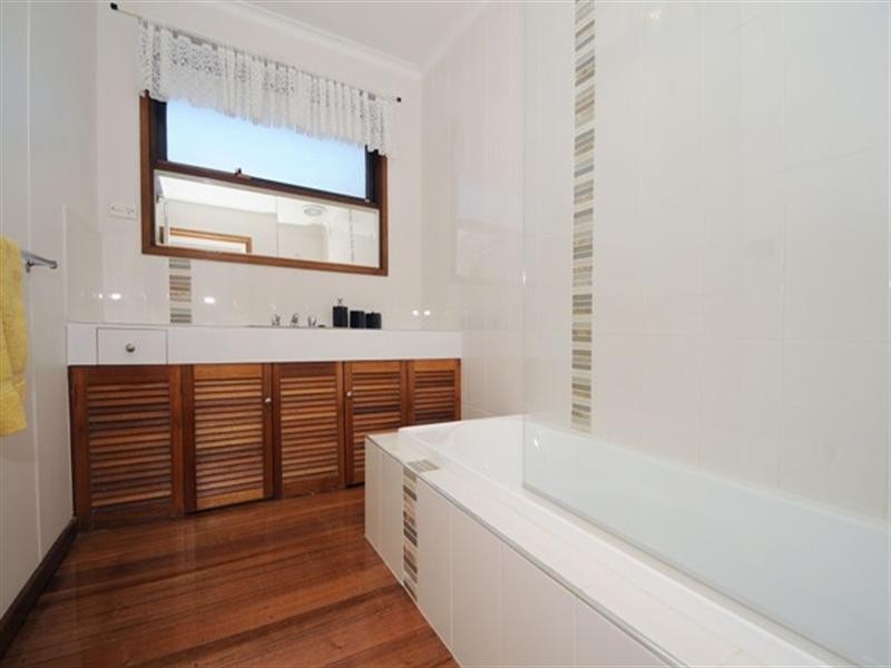 27 Old Melbourne Road, Little River VIC 3211