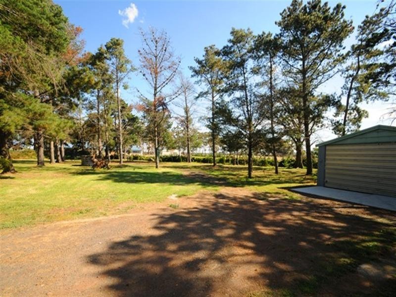 27 Old Melbourne Road, Little River VIC 3211