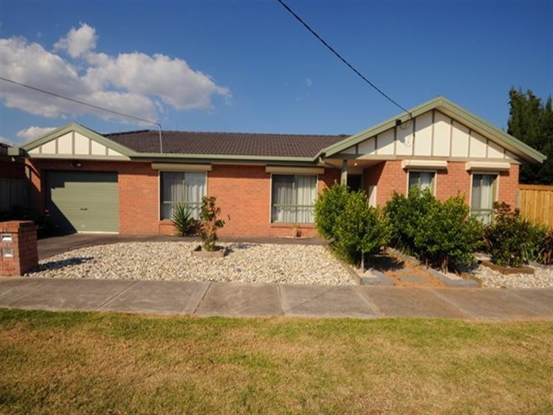 2 Davis Court, Altona Meadows VIC 3028