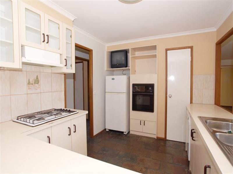 1 Whipbird Close, Werribee VIC 3030