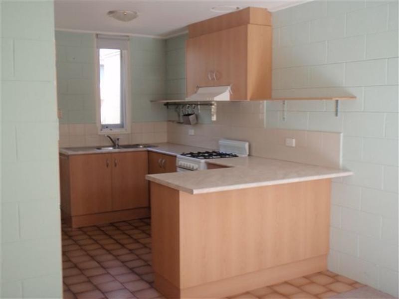 3/4 Tyrone Street, Werribee VIC 3030