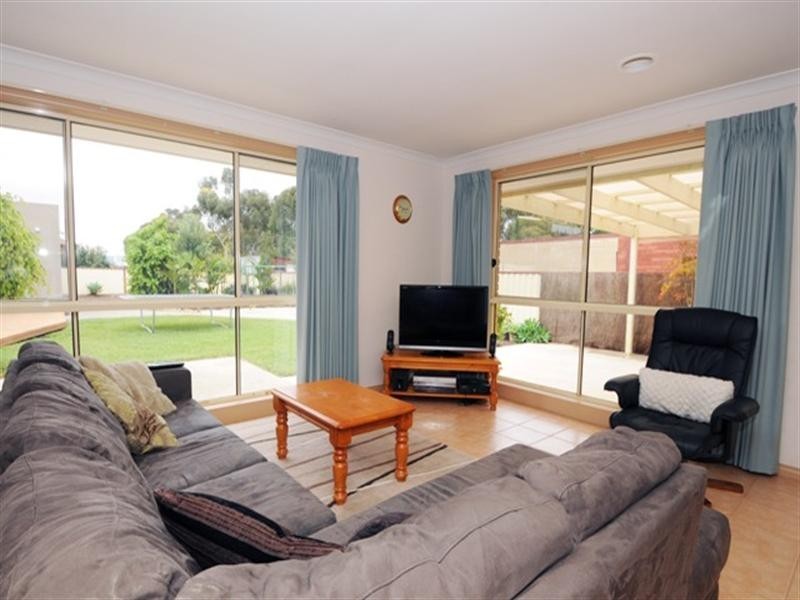 21 Empire Drive, Hoppers Crossing VIC 3029