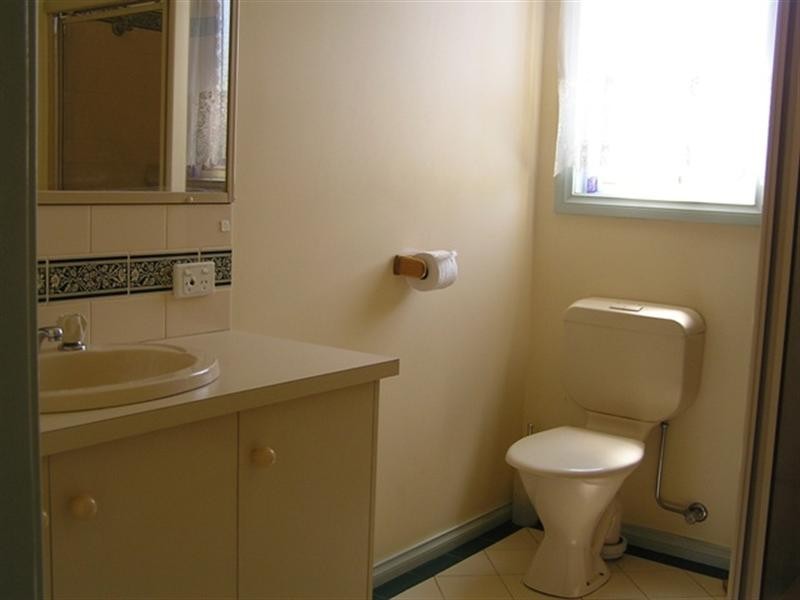 24 Maple Crescent, Hoppers Crossing VIC 3029