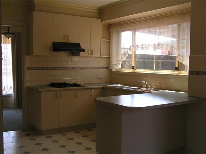 24 Maple Crescent, Hoppers Crossing VIC 3029