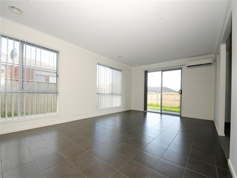 8 Hamish Drive, Tarneit VIC 3029