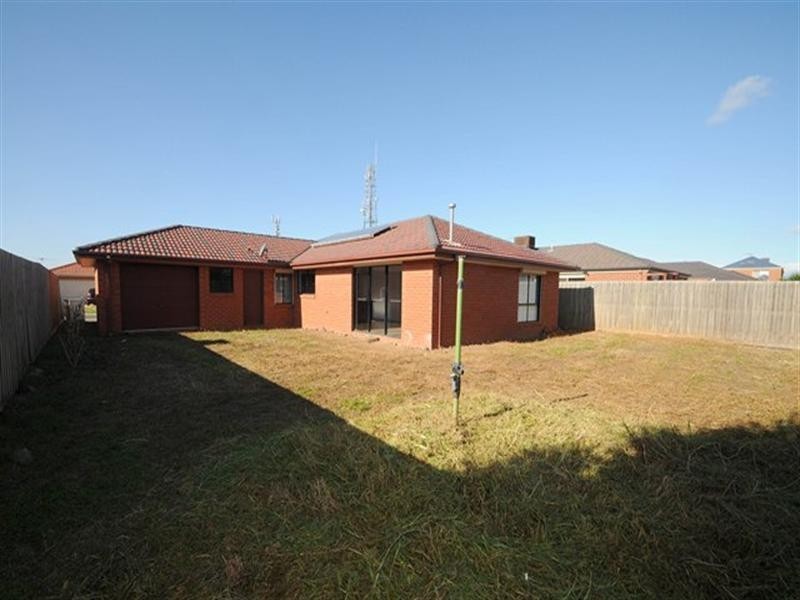 9 Ozzimo Way, Werribee VIC 3030