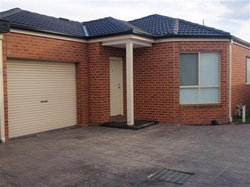 4/8-10 harmony Drive, Tarneit VIC 3029