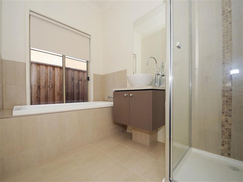 6 Narung Way, Wyndham Vale VIC 3024