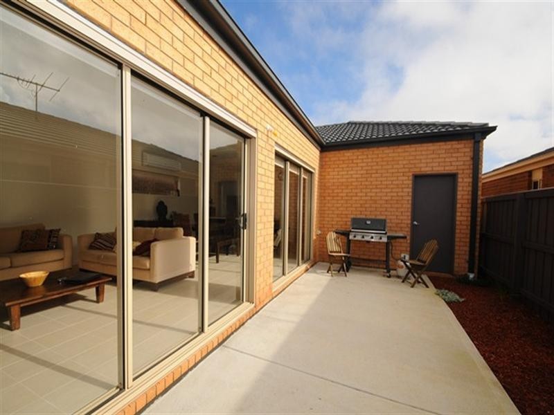 6 Narung Way, Wyndham Vale VIC 3024