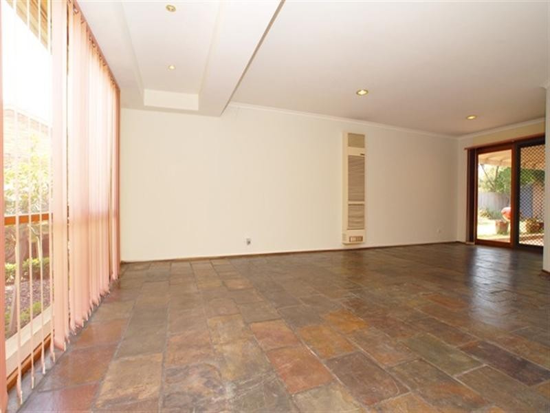 1 Whipbird Close, Werribee VIC 3030