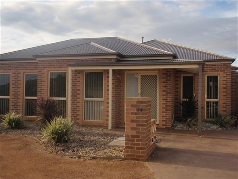 1/11 Bunya Place, Werribee VIC 3030