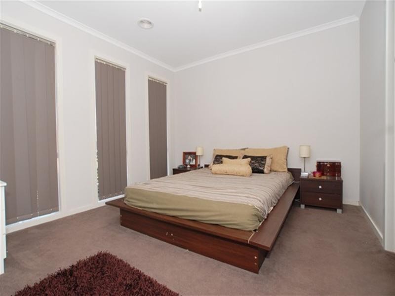 16 Parawong Parade, Wyndham Vale VIC 3024